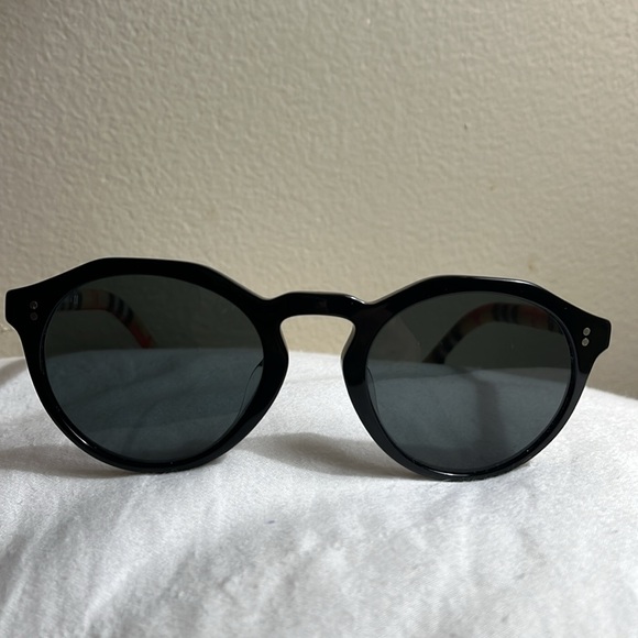 Burberry Suglasses - Picture 7 of 11